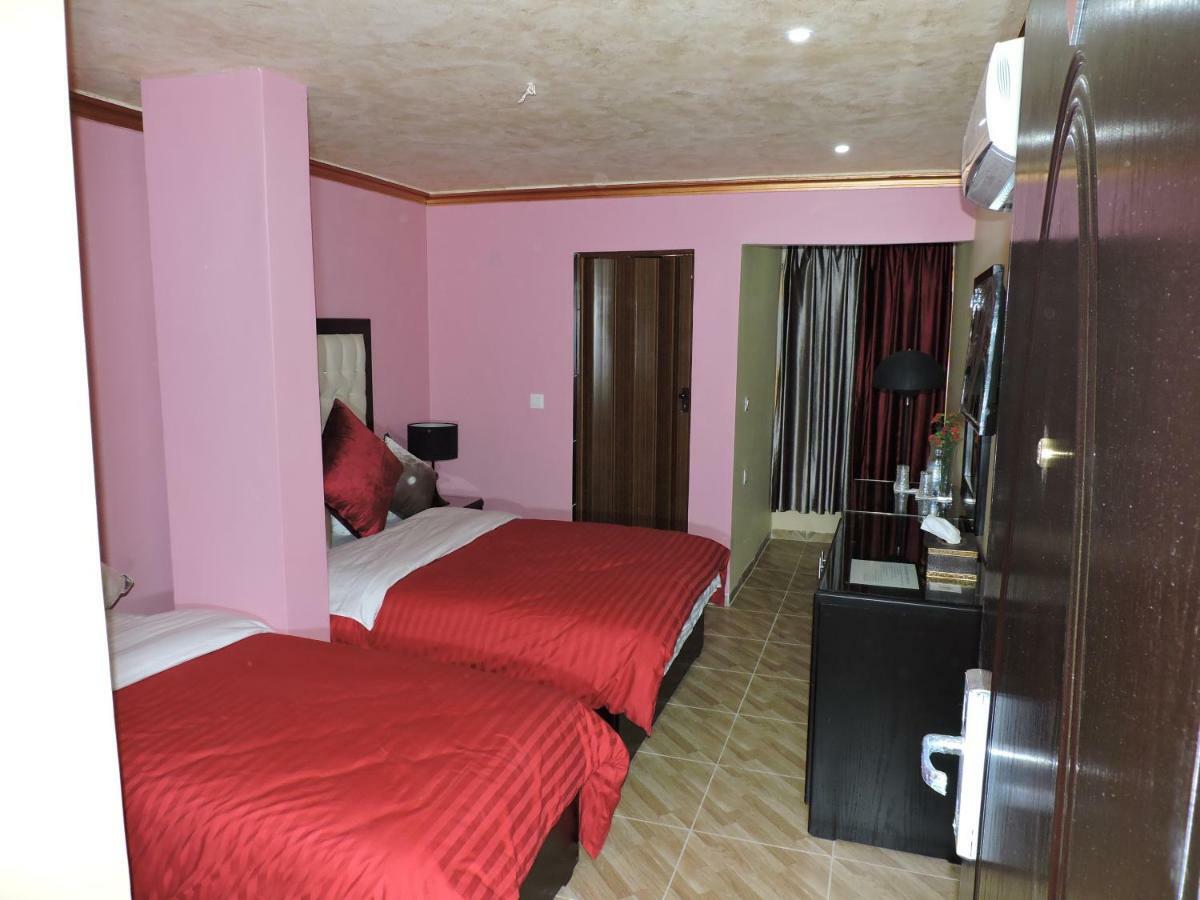 Valentine Inn Luxury Wadi Musa Exterior foto